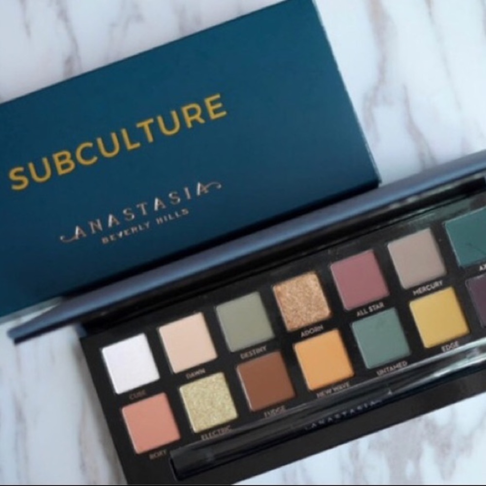 Anastasia BeverllyHills Sculpture EyeshadowPalette
